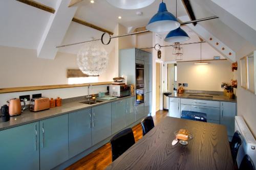 Minehead House | Stone Barn