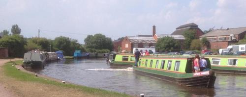 Stone House | Stone - Boat - Sleeps 6 - Pet Friendly - 85ws