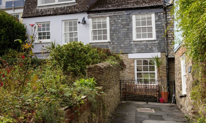Salcombe Cottage | Stone cottage in central Salcombe sleeps 8