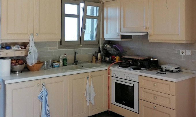 Logaras House | stone house 10 mIn from the beach!