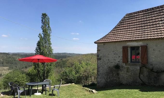 Fleurac Ski Chalet | Stone house for 5, in the countryside