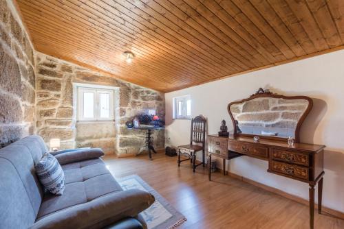 Cabril Apartment | Stone House in the Peneda-Gerês National Park