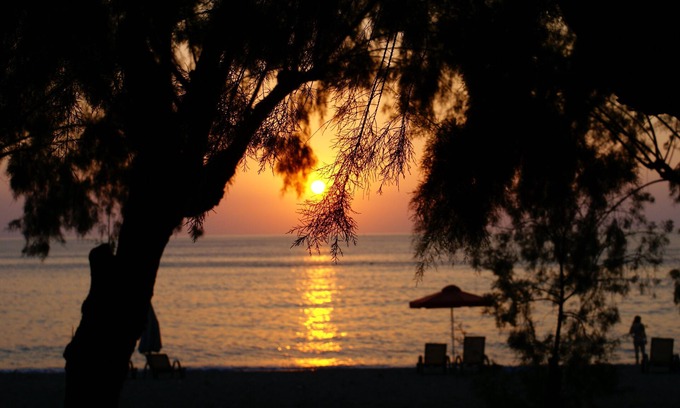 Tsonia Apartment | Stone house on the red beach of Tsonia, Lesvos.nn