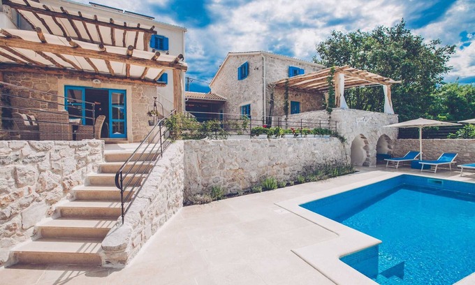 Gabonjin Villa | Stone villa with heated pool, sauna garden - TRAVELER Reisbeuro Krk - ID 2225