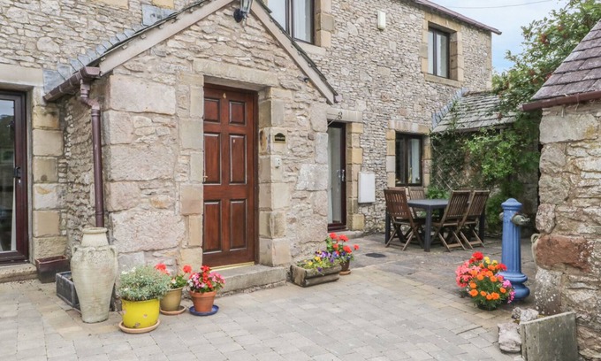 Penrith Cottage | STONEGARTH COTTAGE, family friendly, with a garden in Newby