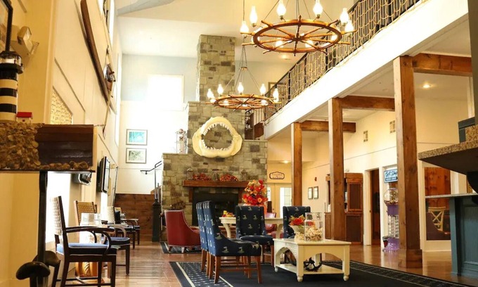 Branson Resort | Stormy Point Village Resort - Cottage 4 Bedrooms 3 bath