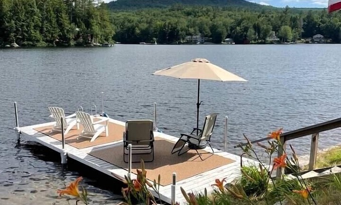 Unity House | Storybook Cottage, Superior Lakeside Location - Four Season Fun - Come vacation!