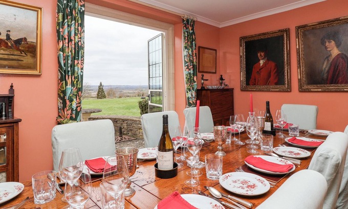 Churchill Cottage | STOW COTTAGE, pet friendly, with a garden in Churchill, Oxfordshire