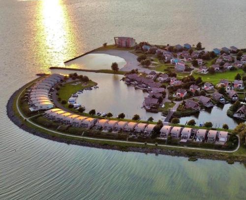 Makkum Resort | Strandvilla - Beach Resort Makkum