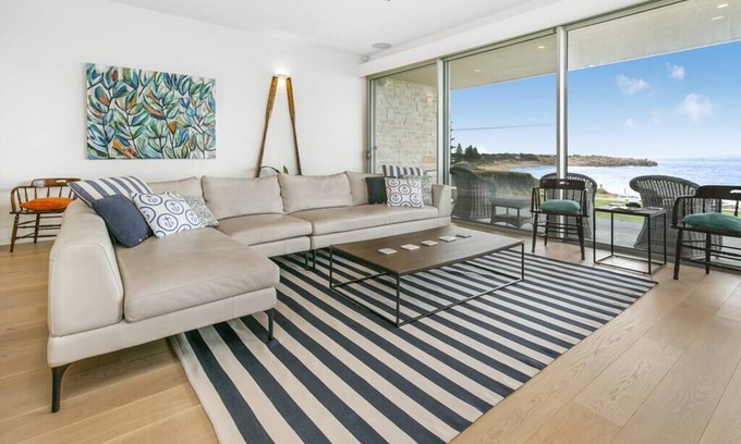 Port Elliot House | Strangeways Stays! -Slps 10, 4 Bdrm, Oceanview