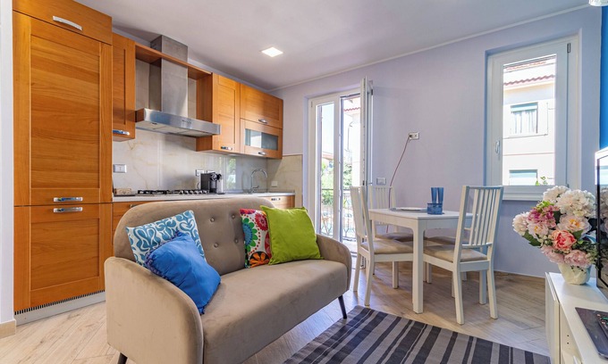 Zona III Marcigliana Apartment | Strategic area within walking distance of public transportation to the center of Rome.