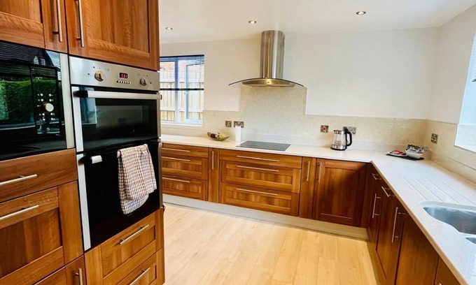 Bramcote House | Strelley House - three cozy bedrooms