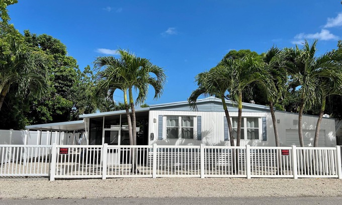 Key Largo House | Stress Relief 3/2 W/Boat Ramp and Homeowner Park
