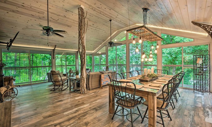 Hiawassee Cottage | Striking Getaway w/Hot Tub, Deck & Lake Access!