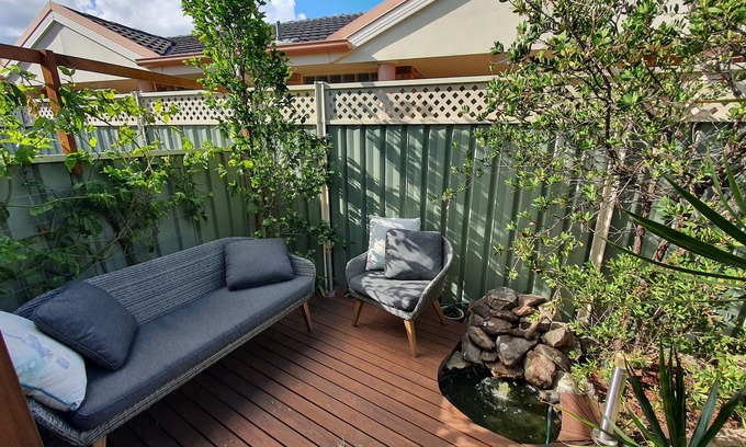 Umina Beach Villa | Stroll, Swim, Shop & Spa - Superb summer vacation digs close to everything!