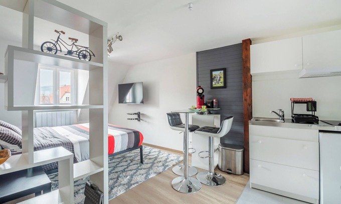 Munster Apartment | StuDio 11 - Downtown - Cozy