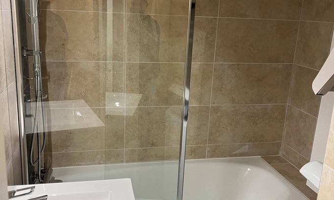 Greoux-les-Bains Apartment | Studio 25m2 Avec Jardin à Gréoux les Bains