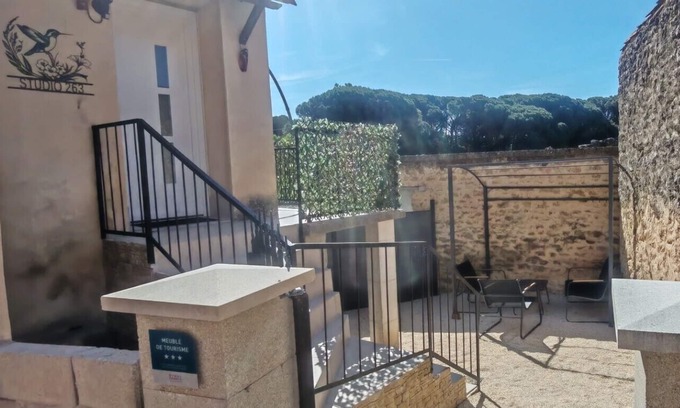 Suze-la-Rousse Apartment | STUDIO 263 "Studio with Provencal charm in Suze-la-Rousse - Calm & authenticity