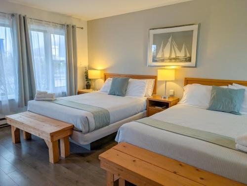 Ste Anne de Beaupre Apartment | Studio 4 - 2 min du Bord de l'eau Foyer & Barbecue