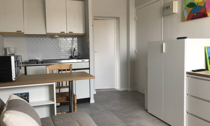 Larmor-Plage Apartment | Studio 8 by the sea in Larmor plage