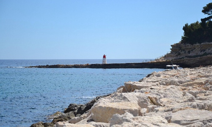 Carry-le-Rouet Apartment | Studio Adriana -