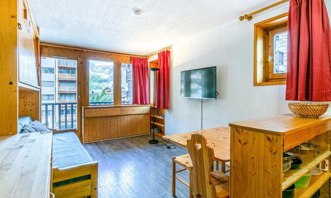 Val-d'Isere Apartment | Studio agréable avec parking, skis aux pieds au cœur du village de Val-d'Isère - FR-1-694-204