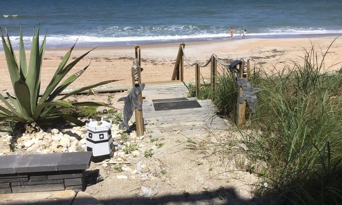 South Ponte Vedra Beach Apartment | Studio apartment located a few steps from the Atlantic Ocean with fantastic view