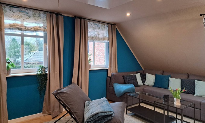Bad Zwischenahn Apartment | Studio Apartment 'Appartement Feldsperling' with Wi-Fi