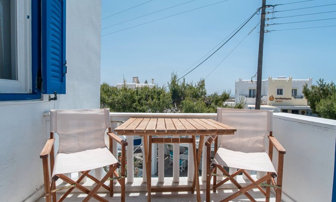 Mikri Vigla Apartment | Studio Apartment 'Maroulis Studios - 7' with Private Garden, Wi-Fi and Air Conditioning