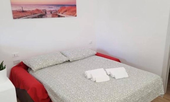 Follonica Apartment | Studio Apartment 'Monomea' with Wi-Fi and Air Conditioning