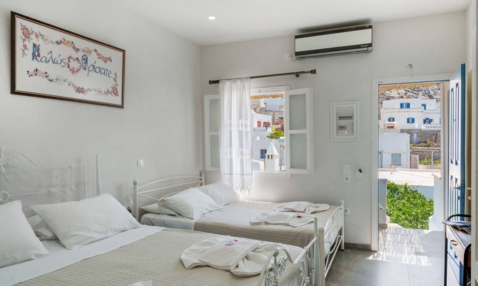 Amorgos Town Apartment | Studio Apartment 'Politimi's N3' with Mountain View, Wi-Fi and Air Conditioning