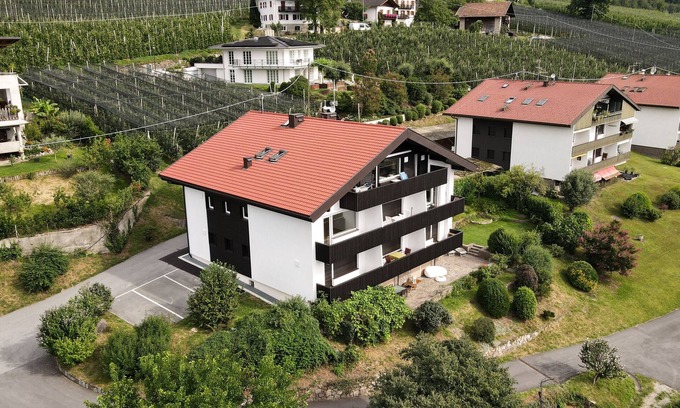 Merano Apartment | Studio Apartment 'Spiess' with Mountain View, Shared Pool and Wi-Fi