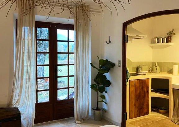 Castellane Apartment | Studio avec jardin clos et wifi a Castellane