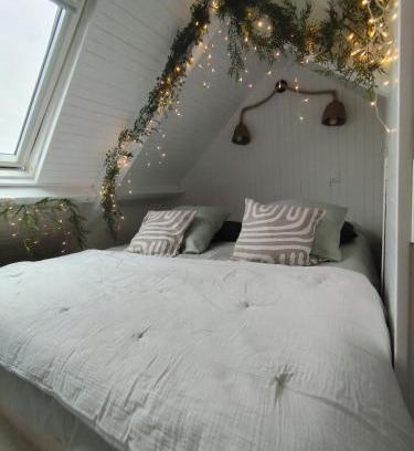 Lannilis Apartment | Studio Bohème Lannilis Proche GR34 et Plages