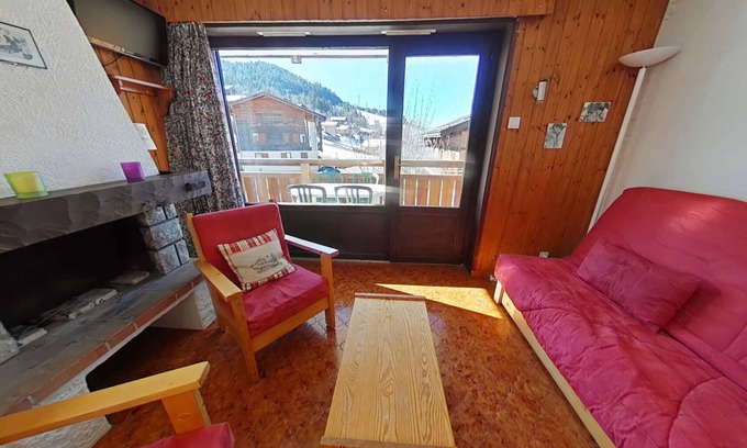 Le Chinaillon Apartment | Studio Cabin 4 Sleeps, Ski-In/Ski-Out, South-Facing Balcony, Le Grand-Bornand