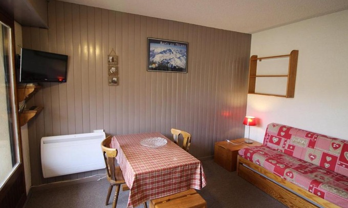 Auris Apartment | Studio cabine 3 personnes, pied des pistes avec balcon et parking, Auris en Oisans - FR-1-297-267