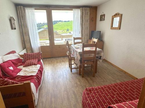 Les Saisies Apartment | Studio cabine aux Saisies, 5 pers, balcon exposé sud - FR-1-594-109