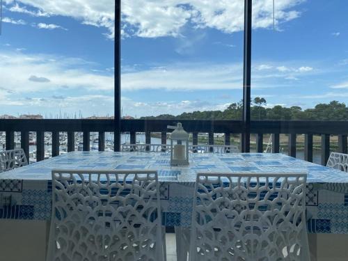 Capbreton Apartment | Studio cabine cosy, climatisation, vue port à Capbreton - FR-1-413-199