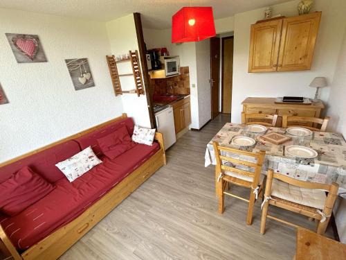 Les Saisies Apartment | Studio cabine cozy aux Saisies - 4 pers, proche centre et commerces, balcon sud - FR-1-594-215