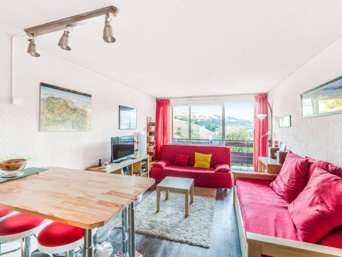 Villard-de-Lans Apartment | Studio cabine rénové avec parking couvert et casier à ski, proche centre - FR-1-515-96