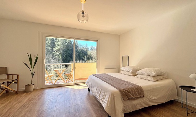 Vals-les-Bains Apartment | Studio close to the Spa and Park