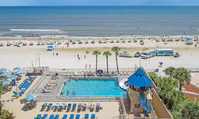 Smith's Memento Condo | Studio Condo at Hilton Daytona Regency Beach Resort!