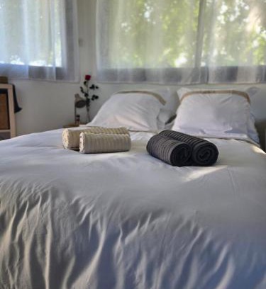 Montbazin Apartment | studio de charme