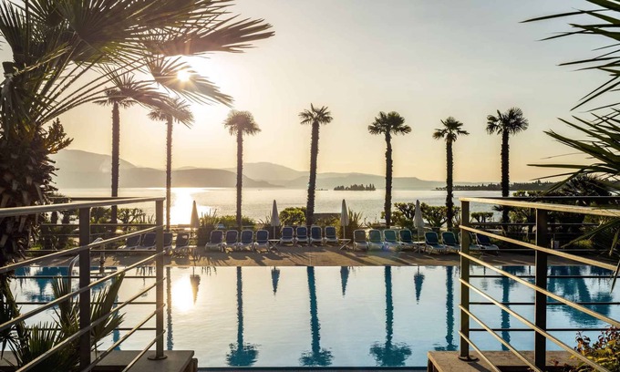 Villaggio Sanghen Apartment | Studio directly on Lake Garda