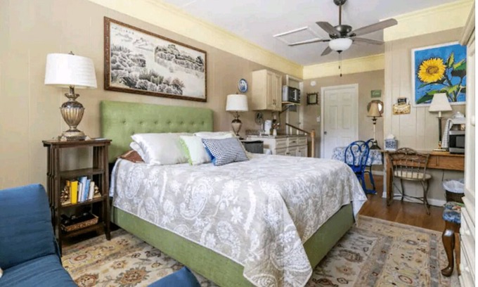 Tallahassee Apartment | Studio ESCAPE Cozy CLOSE-IN Kitchen Pool Work-Space