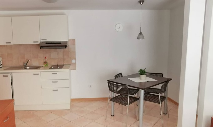 Cres Apartment | Studio flat with air-conditioning Cres (AS-13312-a)