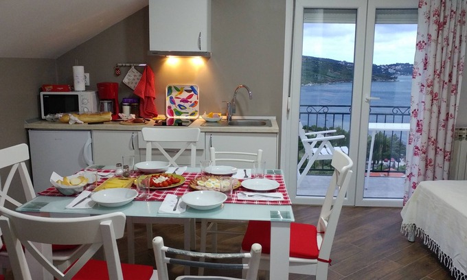 Plat Apartment | Studio flat with balcony and sea view Plat, Dubrovnik (AS-2136-a)