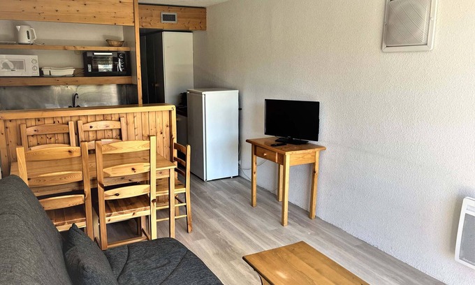 Arc-2000 Apartment | Studio for 5 at Arc 2000, near slopes, balcony, wifi and TV