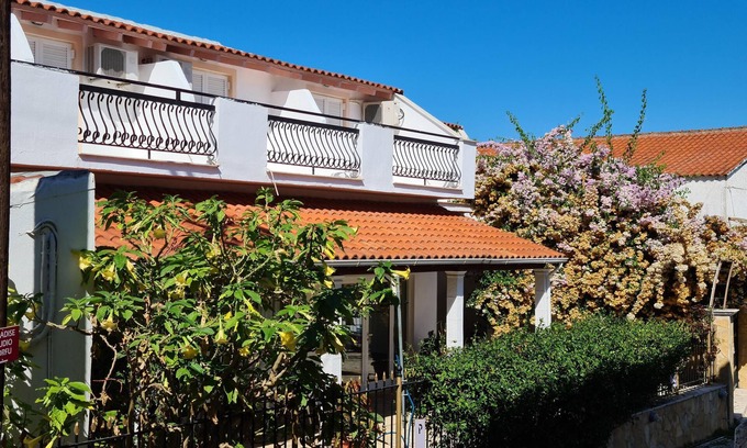 Benitses Apartment | Studio "Galini Studios 3" Near the Beach with Wi-Fi, A/C & Balcony