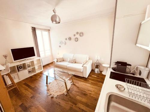 Quartier de la Goutte-d'Or Apartment | Studio Gare du Nord Gare de l'Est